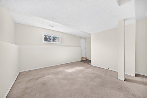 143 Applewood Drive Se, Calgary, AB - Indoor Photo Showing Other Room