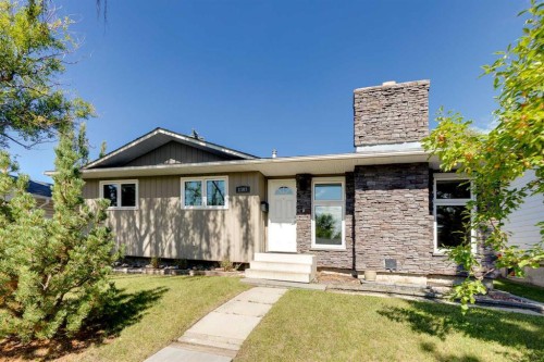 1307 56 Avenue Nw, Calgary, AB - Outdoor With Facade