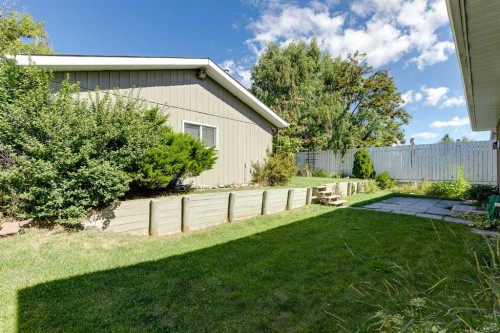 1307 56 Avenue Nw, Calgary, AB - Outdoor