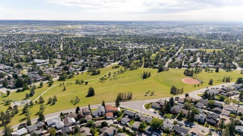 1307 56 Avenue Nw, Calgary, AB - Outdoor With View