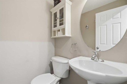 160 Promenade Way Se, Calgary, AB - Indoor Photo Showing Bathroom
