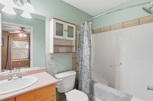 160 Promenade Way Se, Calgary, AB - Indoor Photo Showing Bathroom