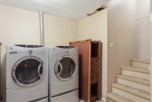 160 Promenade Way Se, Calgary, AB - Indoor Photo Showing Laundry Room
