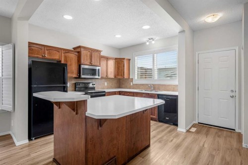 51 Covehaven Mews Ne, Calgary, AB - Indoor Photo Showing Kitchen
