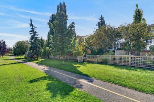 30 Sierra Nevada Way Sw, Calgary, AB 