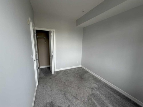 219-117 Copperpond Common Se, Calgary, AB - Indoor Photo Showing Other Room