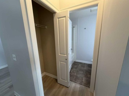 219-117 Copperpond Common Se, Calgary, AB - Indoor Photo Showing Other Room