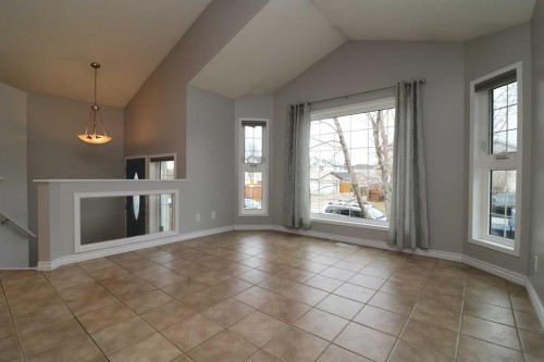 52 Mt Aberdeen Circle Se, Calgary, AB - Indoor