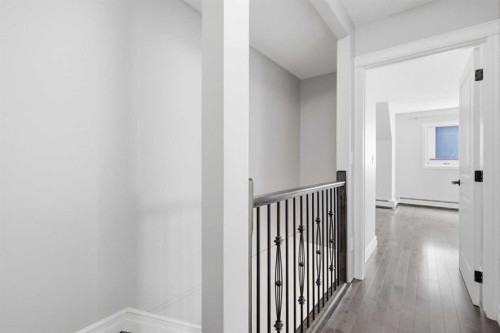 B-2115 35 Avenue Sw, Calgary, AB - Indoor Photo Showing Other Room