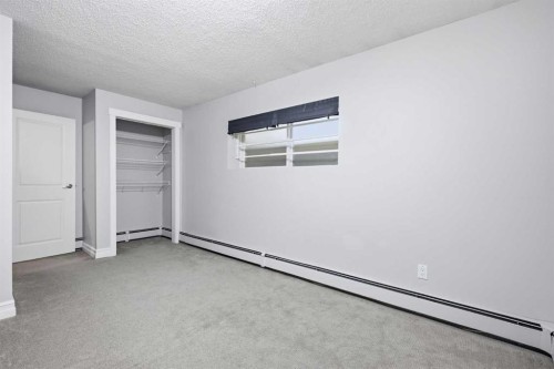 B-2115 35 Avenue Sw, Calgary, AB - Indoor Photo Showing Other Room