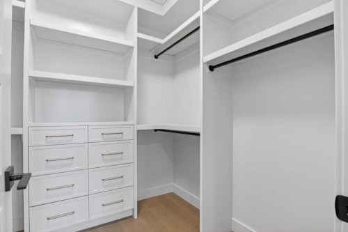 2533 2 Avenue Nw, Calgary, AB - Indoor With Storage
