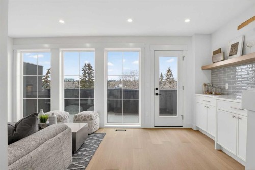 2533 2 Avenue Nw, Calgary, AB - Indoor