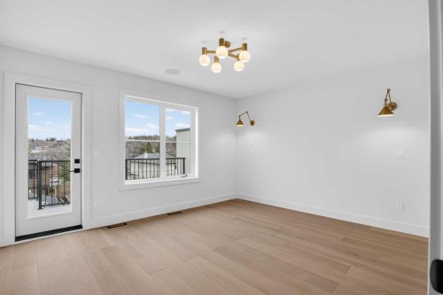 2533 2 Avenue Nw, Calgary, AB - Indoor Photo Showing Other Room