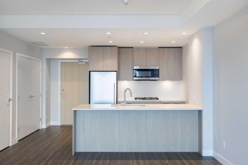 530 3 Street SE, Calgary, AB T2G 2L8 2