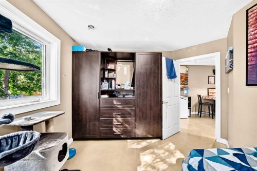 7616 23 Street Se, Calgary, AB - Indoor