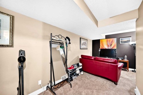 7616 23 Street Se, Calgary, AB - Indoor