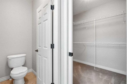 18 Panatella Terrace Nw, Calgary, AB - Indoor Photo Showing Bathroom