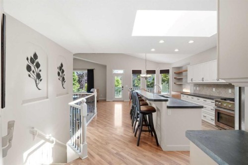 18 Panatella Terrace Nw, Calgary, AB - Indoor Photo Showing Kitchen