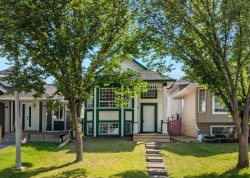 45 Martinridge Crescent NE Calgary, AB T3J 4S8