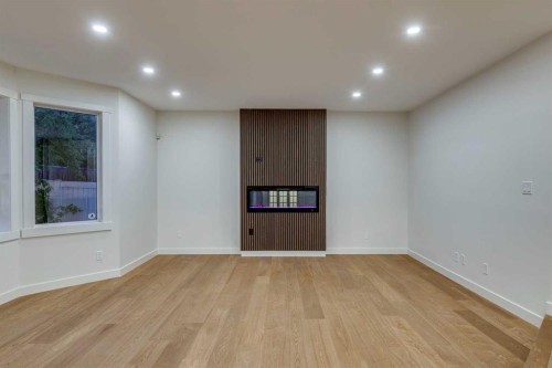 16 Simcrest Point Sw, Calgary, AB - Indoor
