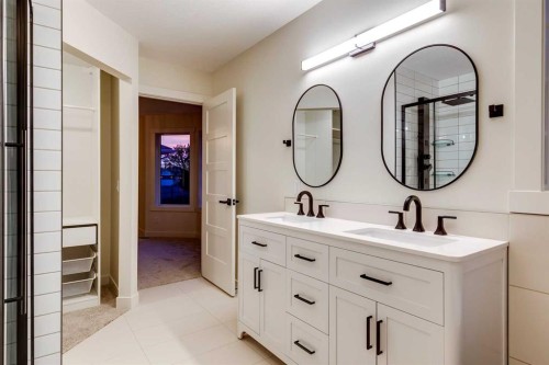 16 Simcrest Point Sw, Calgary, AB - Indoor