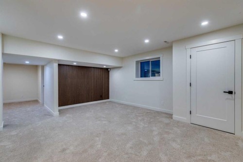 16 Simcrest Point Sw, Calgary, AB - Indoor