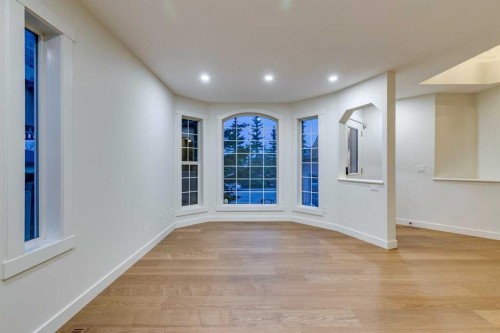 16 Simcrest Point Sw, Calgary, AB - Indoor Photo Showing Other Room