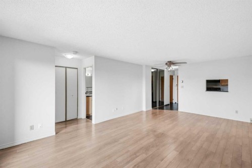 710-8604 48 Avenue Nw, Calgary, AB - Indoor