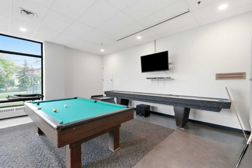 710-8604 48 Avenue Nw, Calgary, AB - Indoor Photo Showing Other Room