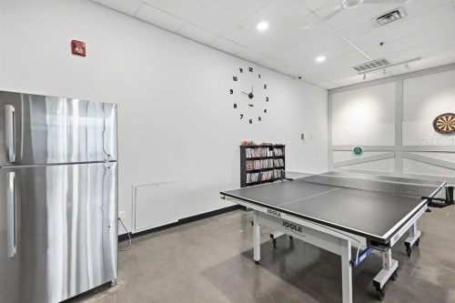 710-8604 48 Avenue Nw, Calgary, AB - Indoor Photo Showing Other Room