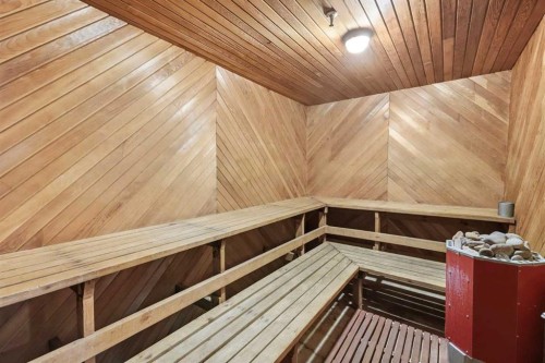 710-8604 48 Avenue Nw, Calgary, AB - Indoor Photo Showing Other Room