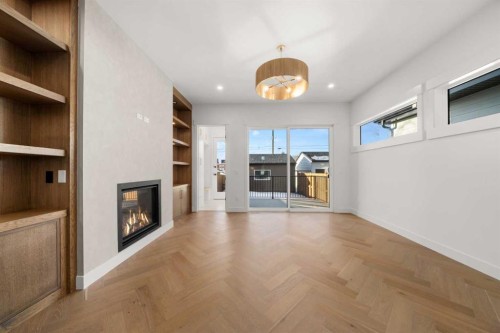 1807 32 Avenue Sw, Calgary, AB - Indoor With Fireplace