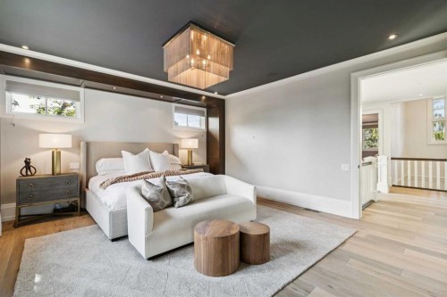 1623 49 Avenue Sw, Calgary, AB - Indoor Photo Showing Bedroom