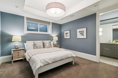 1623 49 Avenue Sw, Calgary, AB - Indoor Photo Showing Bedroom
