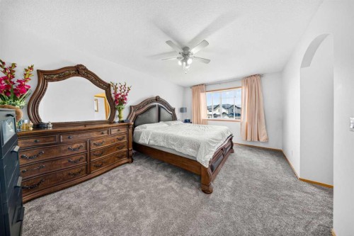 125 Tarawood Place Ne, Calgary, AB - Indoor Photo Showing Bedroom