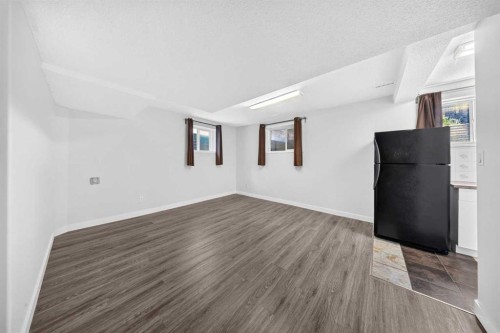 125 Tarawood Place Ne, Calgary, AB - Indoor Photo Showing Other Room
