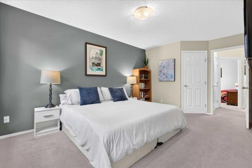 23 Copperfield Rise Se, Calgary, AB 