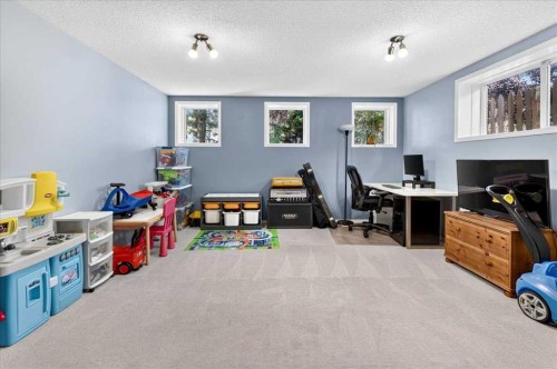 23 Copperfield Rise Se, Calgary, AB 