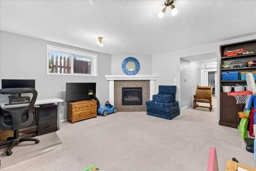 23 Copperfield Rise Se, Calgary, AB 