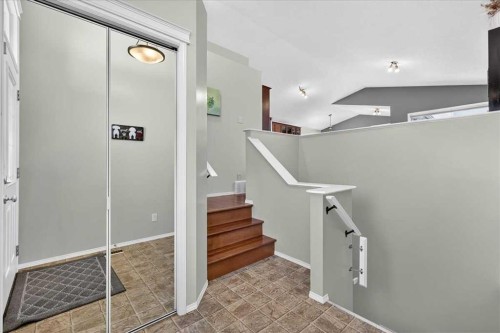 23 Copperfield Rise Se, Calgary, AB 