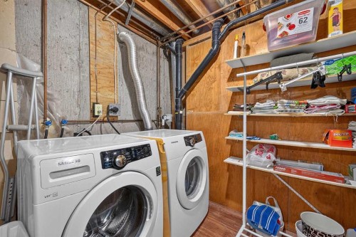 36 Templegreen Bay Ne, Calgary, AB - Indoor Photo Showing Laundry Room