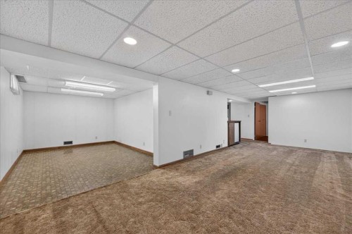 5048 Vanstone Crescent Nw, Calgary, AB - Indoor