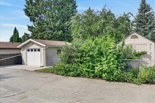 5048 Vanstone Crescent Nw, Calgary, AB - Outdoor