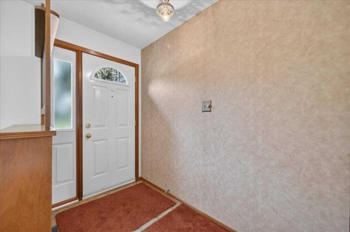 5048 Vanstone Crescent Nw, Calgary, AB - Indoor Photo Showing Other Room