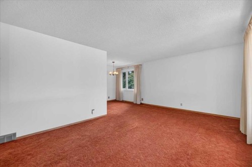 5048 Vanstone Crescent Nw, Calgary, AB - Indoor Photo Showing Other Room