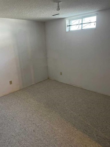 352 Malvern Close Ne, Calgary, AB - Indoor