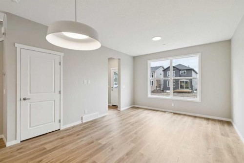 413 Hotchkiss Drive Se, Calgary, AB - Indoor