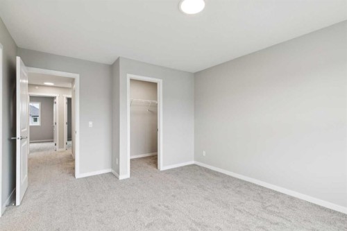 413 Hotchkiss Drive Se, Calgary, AB - Indoor Photo Showing Other Room