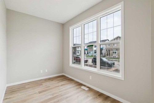 413 Hotchkiss Drive Se, Calgary, AB - Indoor Photo Showing Other Room