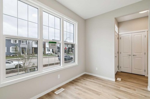 413 Hotchkiss Drive Se, Calgary, AB - Indoor Photo Showing Other Room